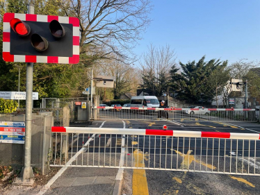 Level crossing in Pooley Green